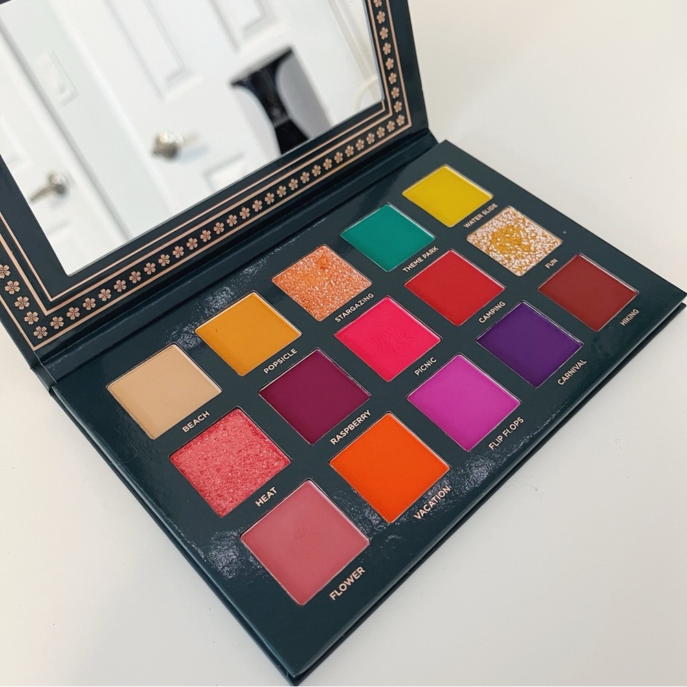 ACE BEAUTÉ Nostalgia Palette | Warm Earth Tones & Rose Gold Shimmer Eyeshadow